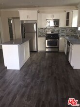 523 Benton Wy in Los Angeles, CA - Building Photo - Building Photo