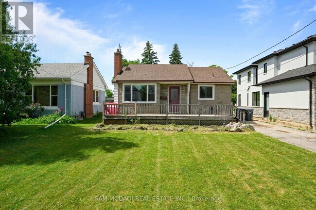 property at 12 Arch Rd