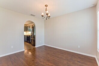 7545 Sloewood Dr in Leesburg, FL - Foto de edificio - Building Photo