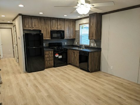 24 Canal Dr in Pontiac, MI - Building Photo - Building Photo