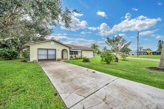 203 SE Camino St in Port St. Lucie, FL - Building Photo - Building Photo