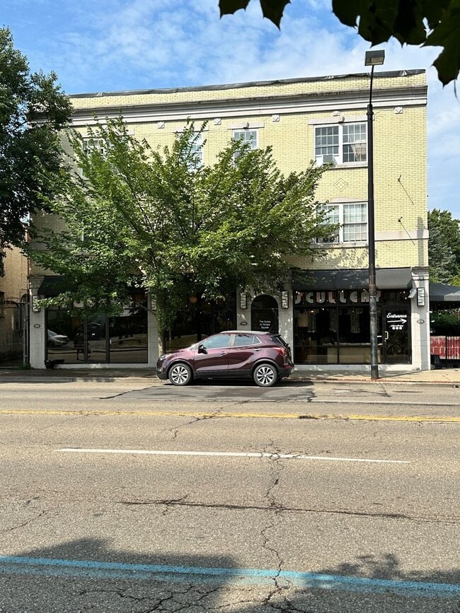 property at 776 N Main St