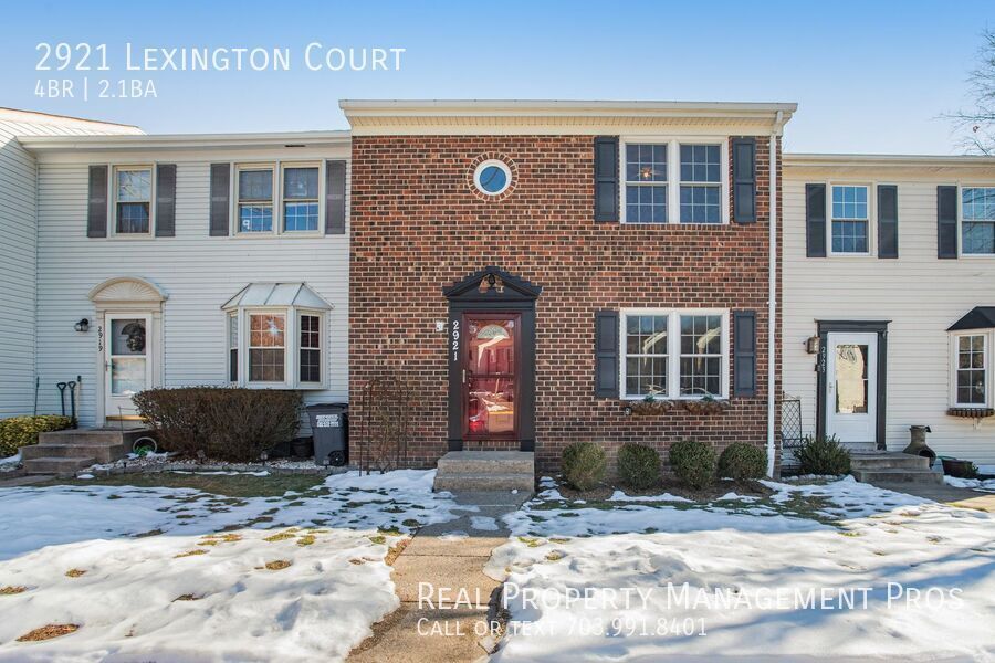 2921 Lexington Ct in Woodbridge, VA - Building Photo