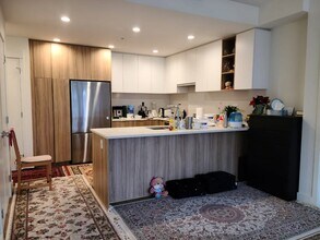 750 Dogwood St in Coquitlam, BC - Building Photo - Building Photo