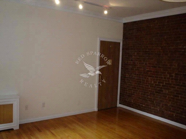 203 W 84th St-Unit -2B in New York, NY - Building Photo - Building Photo