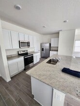 5149 SW 48th Ln in Gainesville, FL - Building Photo - Building Photo