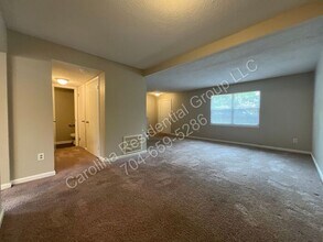 8913 Hunter Ridge Dr in Charlotte, NC - Building Photo - Building Photo