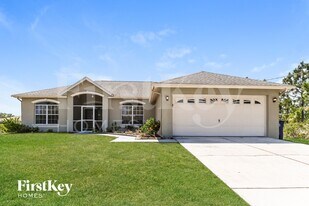 2429 Mae Ave S in Lehigh Acres, FL - Building Photo