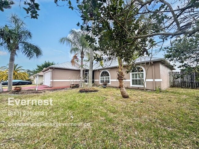 property at 1506 Heartwellville St NW