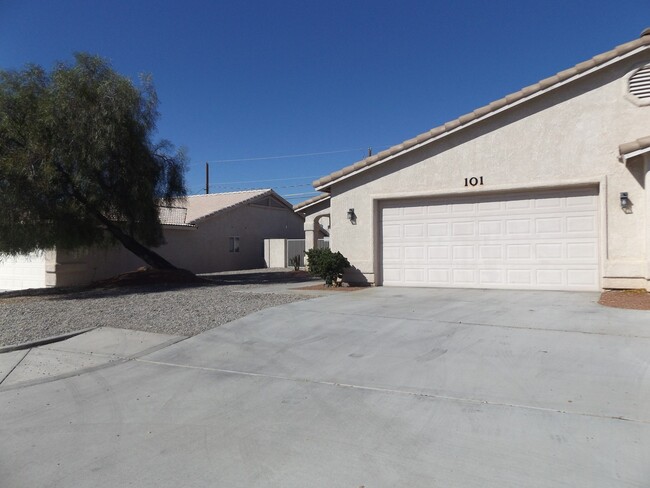 property at 3451 Kearsage Dr