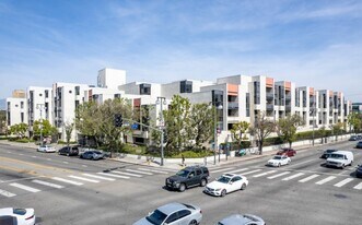 222 S Central Ave, Unit 336 in Los Angeles, CA - Building Photo