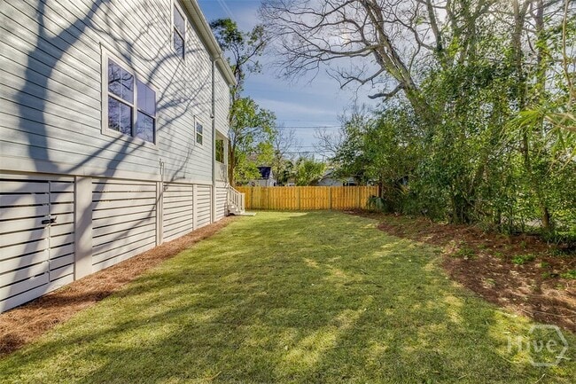 property at 1407 E 32nd St