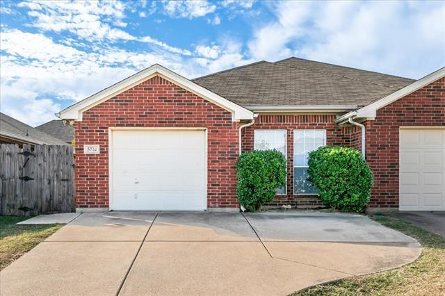 5724 Swords Dr in Fort Worth, TX - Building Photo