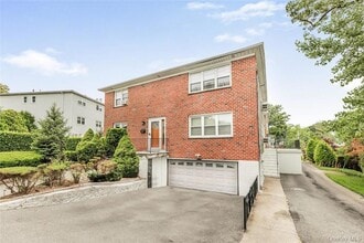 433 Palmer Rd, Unit Second Fl in Yonkers, NY - Building Photo - Building Photo