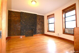 839 West End Ave in New York, NY - Building Photo