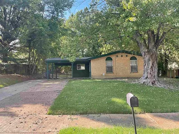 property at 4207 University St