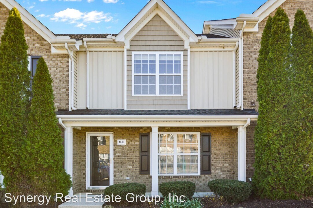 4002 Pavati Trce Photo