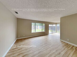 5633 Vista Oak Way in Sacramento, CA - Building Photo - Building Photo