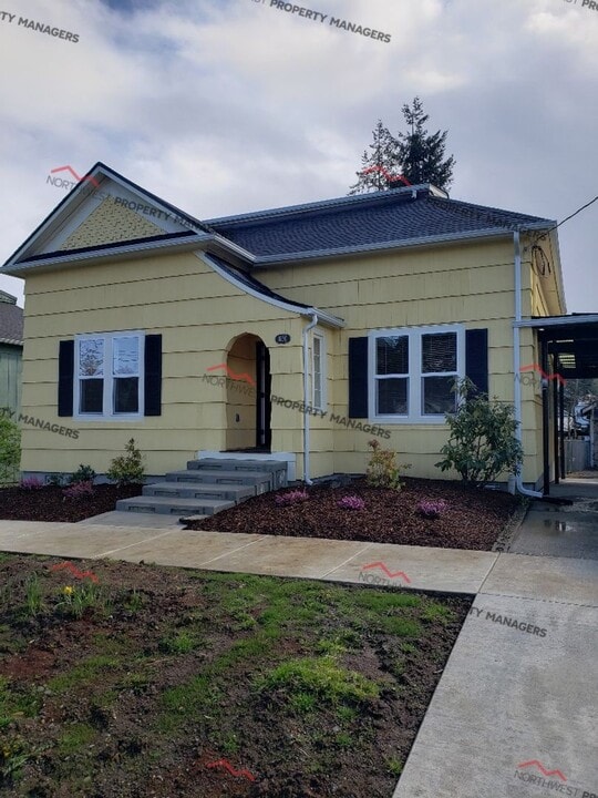 650 NW Quincy Pl in Chehalis, WA - Building Photo
