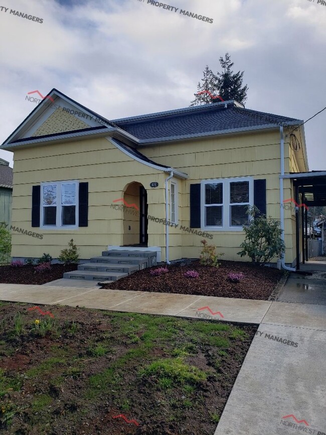 property at 650 NW Quincy Pl