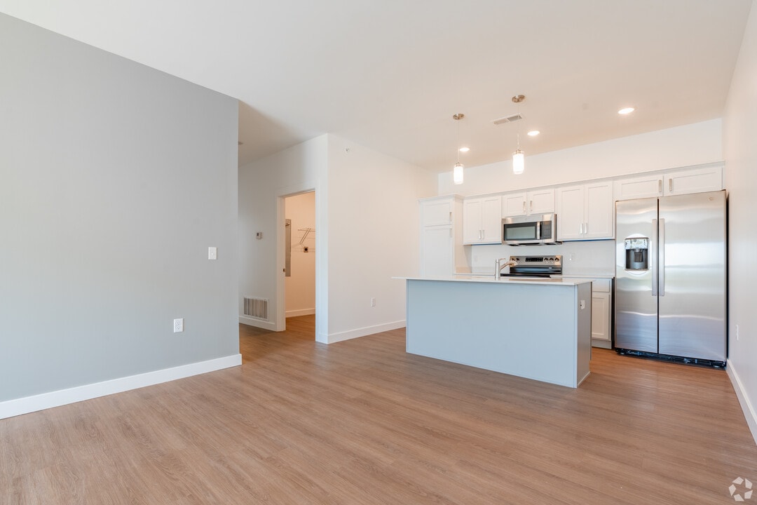 Galena Commons in Floyds Knobs, IN - Foto de edificio