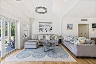 9 Jennifers Path in Westhampton Beach, NY - Building Photo - Building Photo