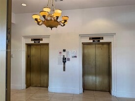 2280 SW 32nd Ave in Miami, FL - Building Photo