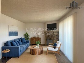 306 Stanford Drive in Mount Vernon, WA - Building Photo