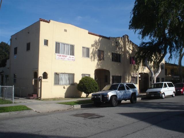 6712 Marbrisa Ave in Huntington Park, CA - Building Photo