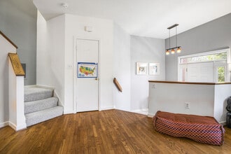 10905 Whiterim Dr in Rockville, MD - Building Photo - Building Photo