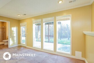 6500 N Elmwood Ct in Kansas City, MO - Building Photo - Building Photo