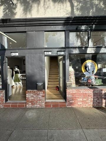 property at 435 Main St