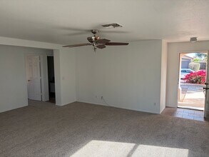 13342 W Canyon Creek Dr in Surprise, AZ - Building Photo - Building Photo