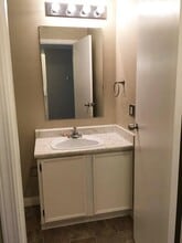 Aurora Pointe in Yellowknife, NT - Building Photo - Building Photo