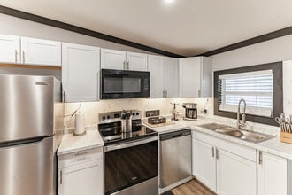 847 Capshaw Rd NW, Unit B in Madison, AL - Building Photo - Building Photo