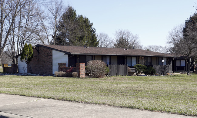 Winthrop Court Apartments in Terre Haute, IN - Building Photo - Primary Photo