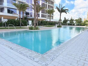 151 N Seabreeze Blvd in Fort Lauderdale, FL - Foto de edificio - Building Photo