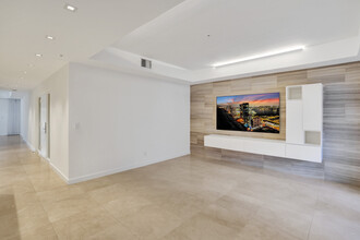 1415 Sunset Harbour Dr in Miami Beach, FL - Building Photo - Building Photo