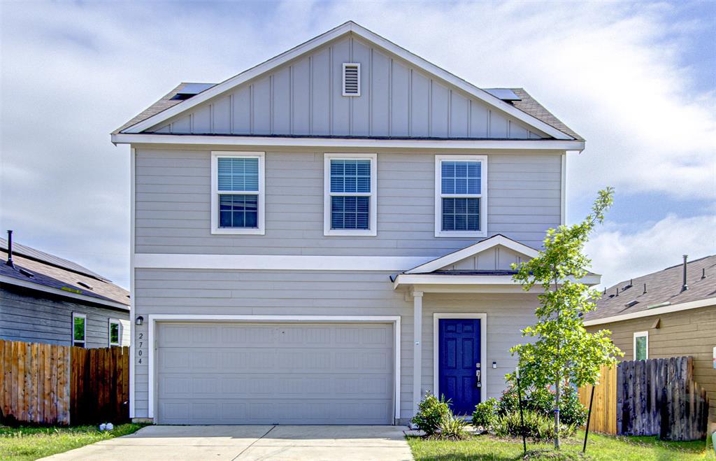 2704 Shimsham Dr in Pflugerville, TX - Building Photo