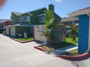 Hart Townhomes in El Cajon, CA - Foto de edificio - Building Photo