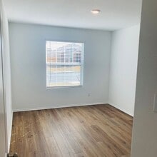 104 Perfect World Lp in Jarrell, TX - Building Photo - Building Photo