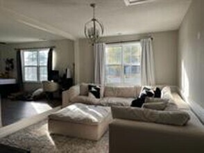 108 Mimosa Cir in Jacksonville, NC - Building Photo - Building Photo