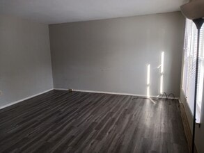 156 Carnival Dr, Unit 144 in Taneytown, MD - Building Photo - Building Photo