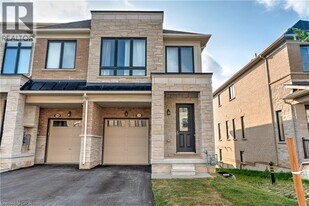 1394 Almonte Dr in Burlington, ON - Building Photo