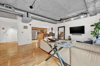 850 Aliceanna St, Unit 603 in Baltimore, MD - Building Photo - Building Photo