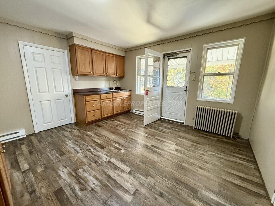 333 E Locust St in Scranton, PA - Building Photo