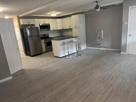 173 Beach 96th St, Unit 2 large bedrooms 1 bath in Far Rockaway, NY - Building Photo