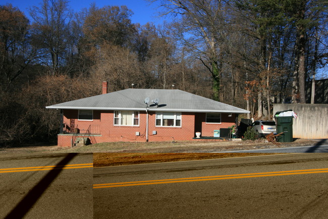 430 7th Ave SW in Hickory, NC - Building Photo - Building Photo