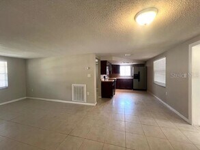 9125 Mark Twain Ln in Port Richey, FL - Building Photo - Building Photo