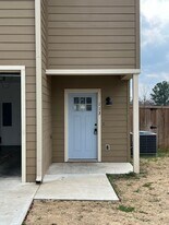 113 Village N in Gladewater, TX - Building Photo